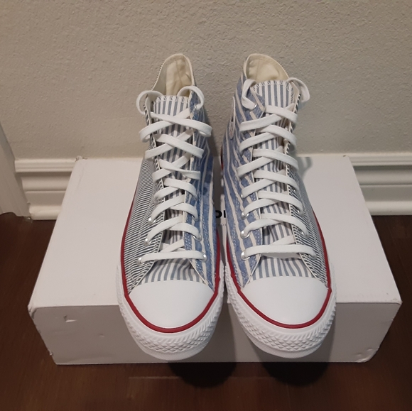 Converse - Picture 3 of 4